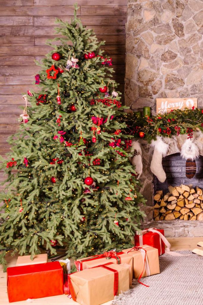 Presents underneath a Christmas tree 